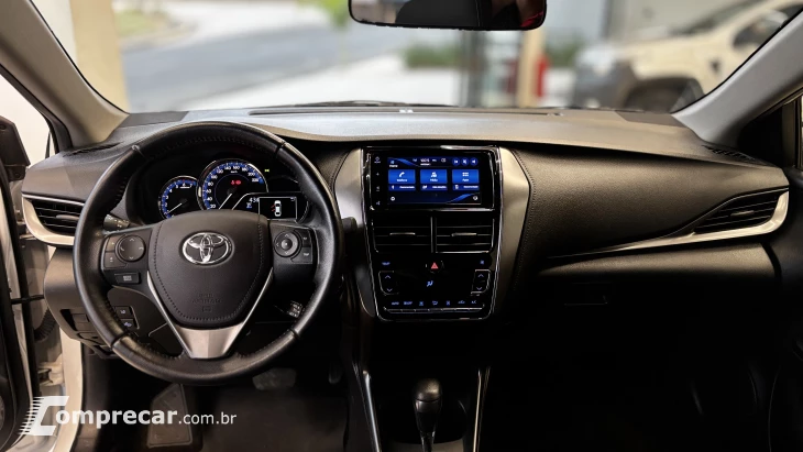 YARIS 1.5 16V Sedan XS
