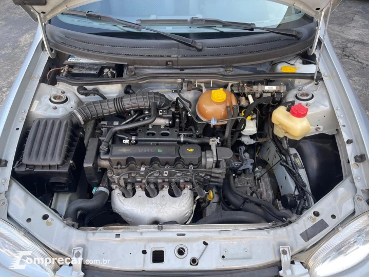 CLASSIC 1.0 MPFI Sedan 8V
