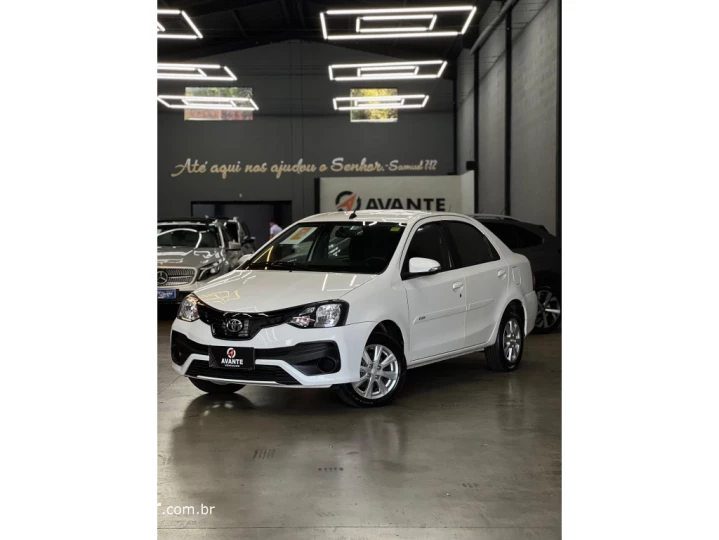 ETIOS 1.5 X PLUS SEDAN 16V FLEX 4P AUTOMÁTICO