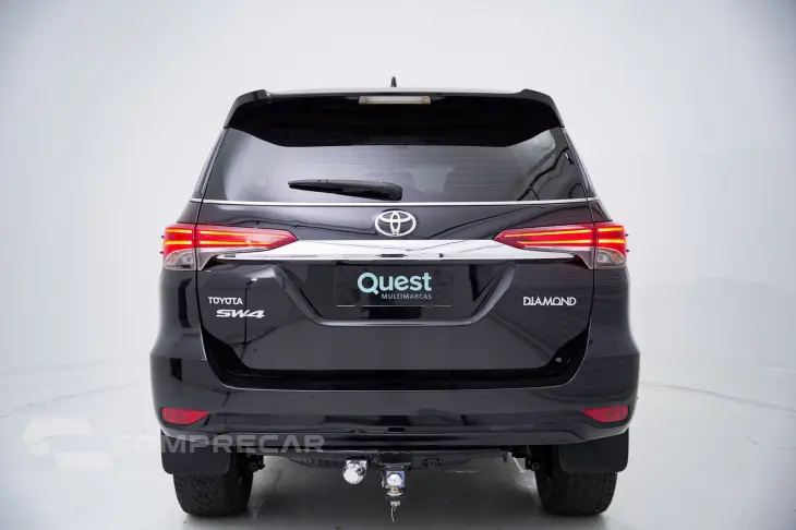 Hilux SW4 SRX Diamo. 4x4 2.8 TB Die Aut.