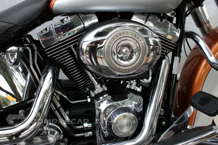 HARLEY-DAVIDSON SOFTAIL DELUXE