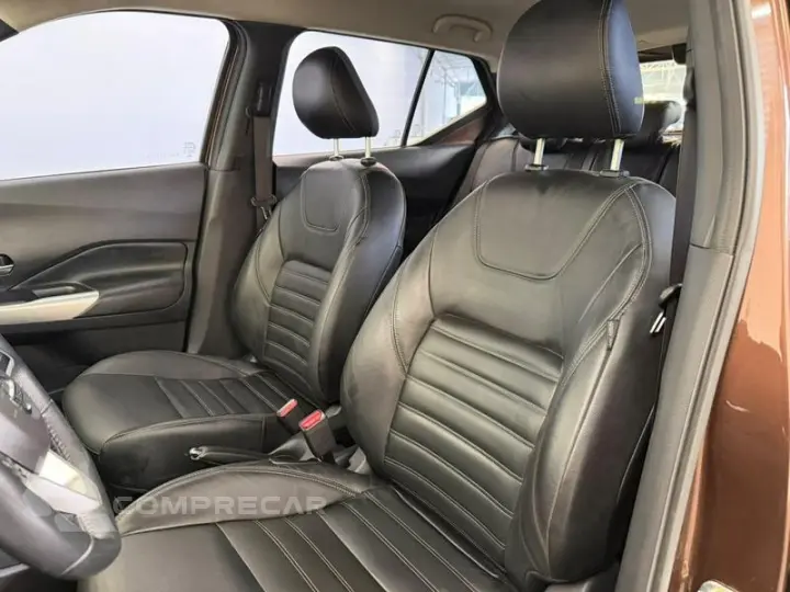 KICKS SV CVT