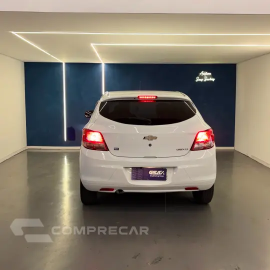 ONIX HATCH LT 1.0 8V FlexPower 5p Mec.