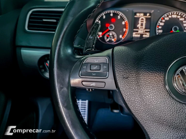 JETTA 2.0 TSI HIGHLINE 200CV GASOLINA 4P TIPTRONIC