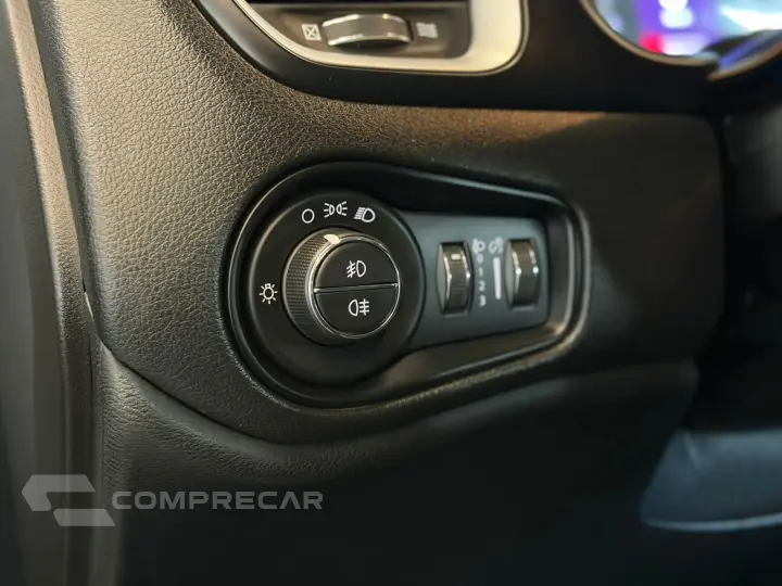 RENEGADE 1.8 16V FLEX LONGITUDE 4P AUTOMÁTICO