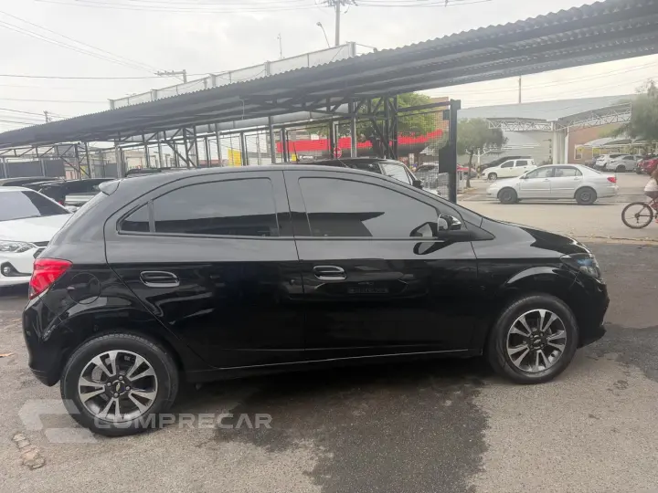 Onix Hatch 1.4 4P FLEX LTZ