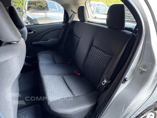 ETIOS HATCH - 1.5 XS 16V 4P MANUAL