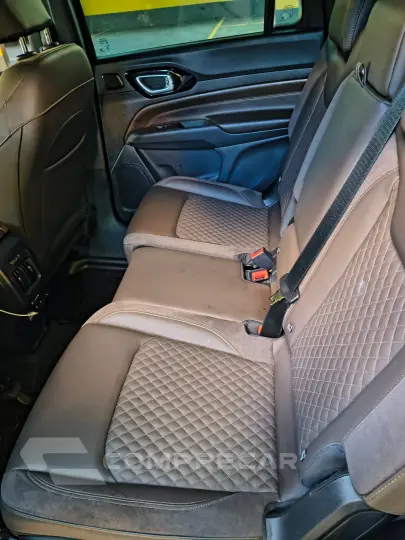 COMMANDER 2.2 Turbo Overland