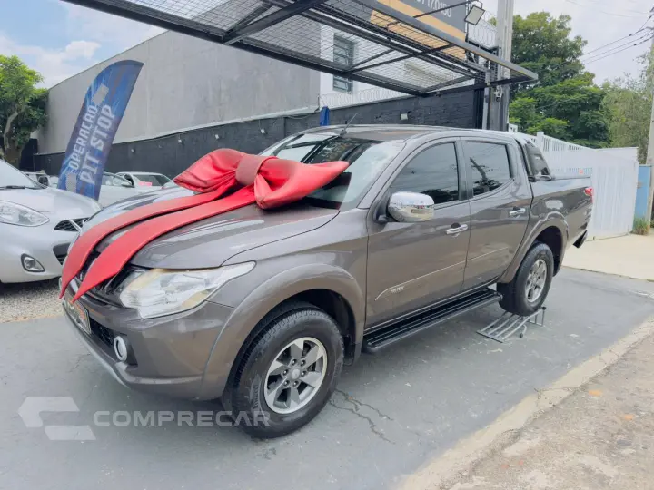 L 200 Triton 2.4 16V SPORT HPE 4X4 CABINE DUPLA TURBO DIESEL