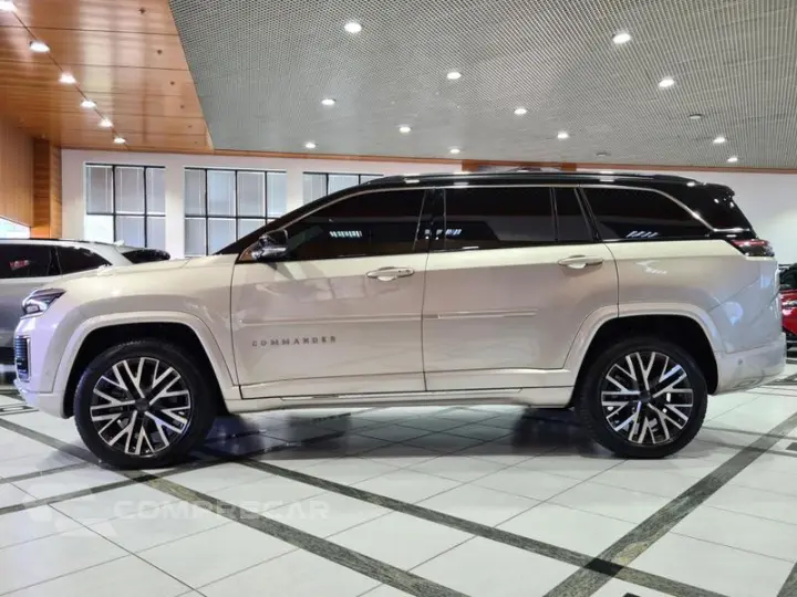 Commander Overl. 2.2 TD 4x4 Diesel Aut.