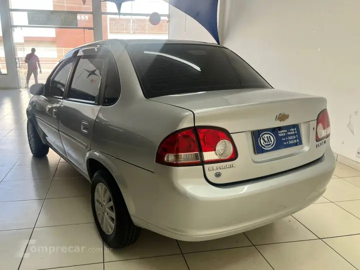 CLASSIC 1.0 MPFI LS 8V FLEX 4P MANUAL