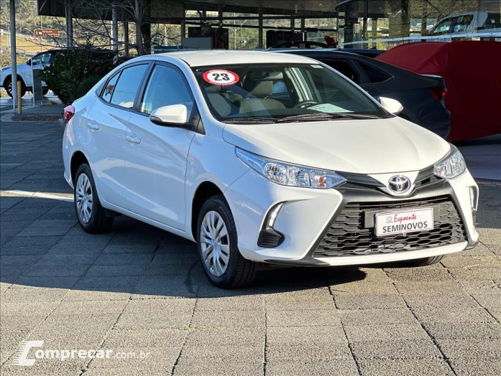 YARIS 1.5 16V FLEX SEDAN XL LIVE MULTIDRIVE