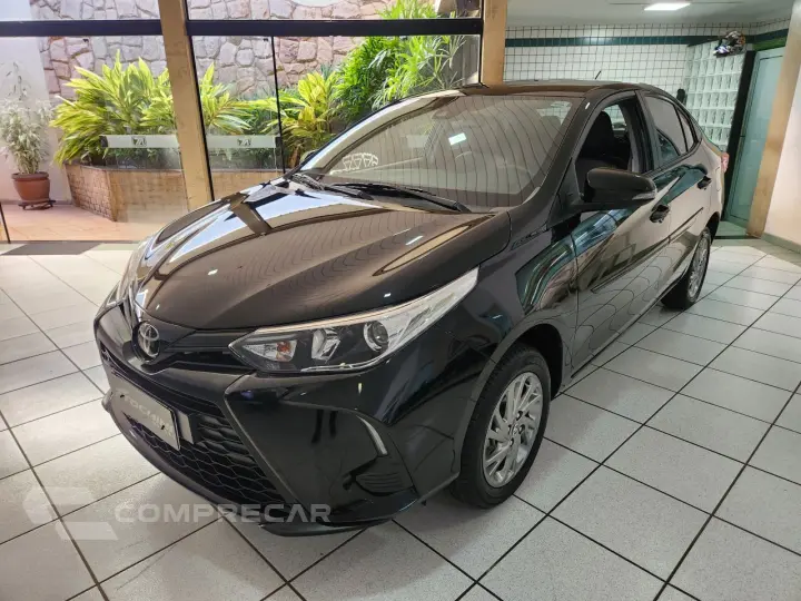 Yaris Sedan 1.5 16V 4P FLEX XS MULTIDRIVE AUTOMÁTICO CVT