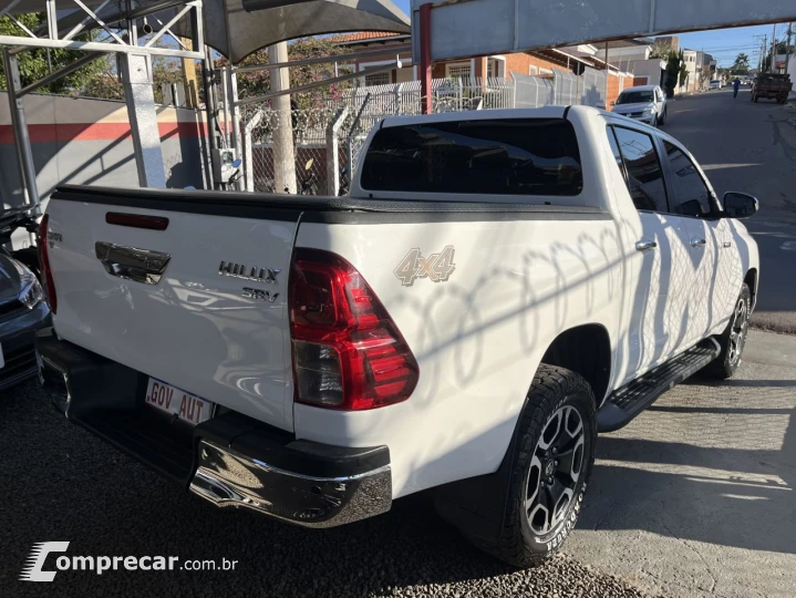 Hilux Caminhonete 2.8 16V SRV 4X4 DIESEL CABINE DUPLA AUTOMÁ