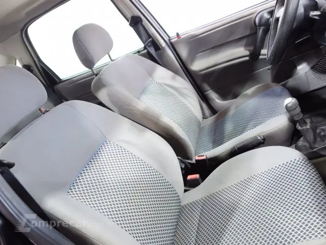 CLASSIC - 1.0 MPFI LS 8V 4P MANUAL