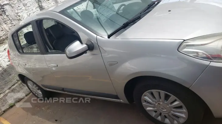 SANDERO EXP