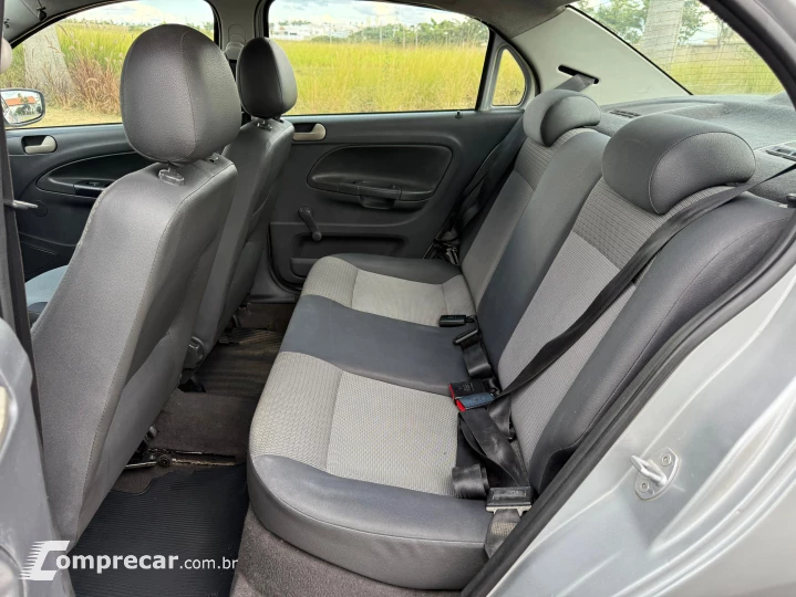 VOYAGE 1.0 12V MPI Totalflex