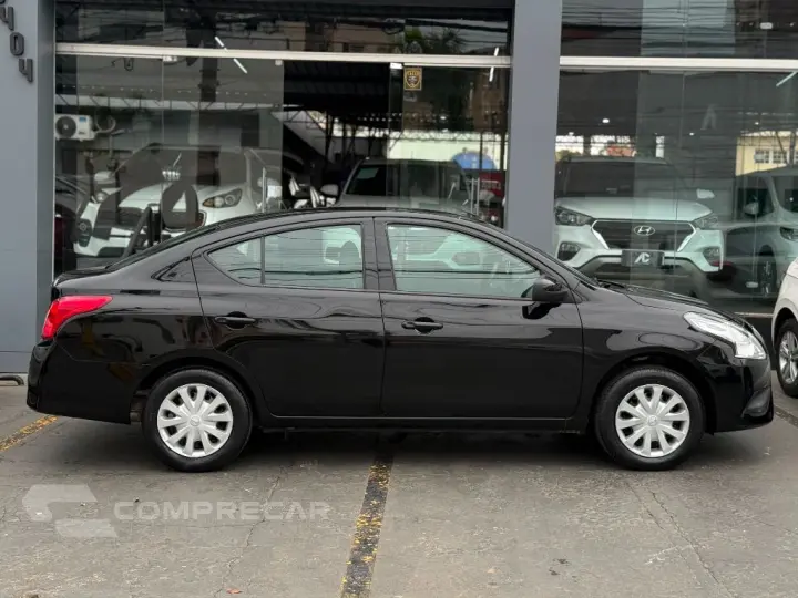 VERSA 1.0 12V FlexStart 4p Mec.