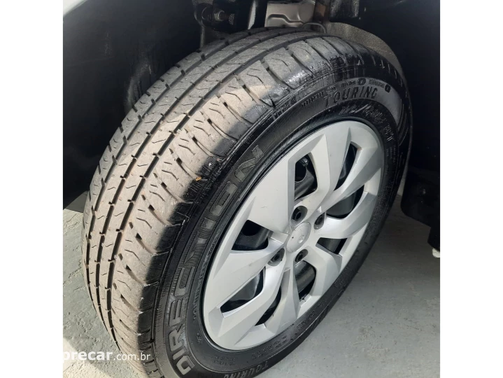 VOYAGE 1.6 MI CITY 8V FLEX 4P MANUAL
