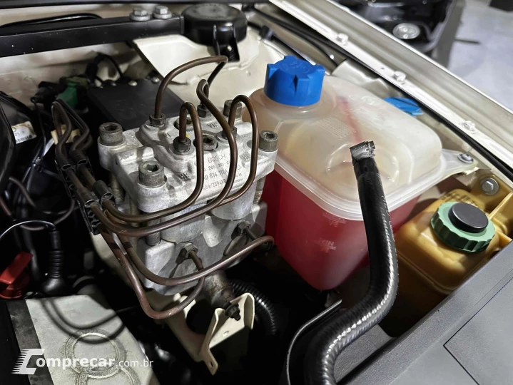 80 2.6 E V6 GASOLINA 4P AUTOMÁTICO