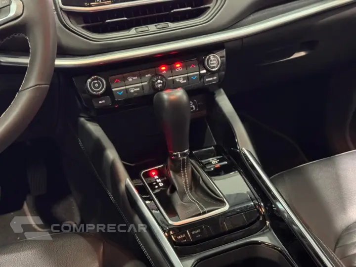 COMMANDER 1.3 T270 TURBO FLEX LONGITUDE AT6