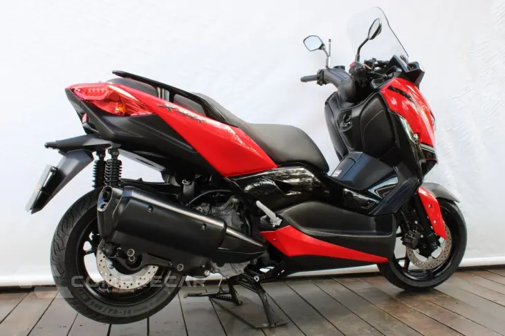 YAMAHA XMAX ABS