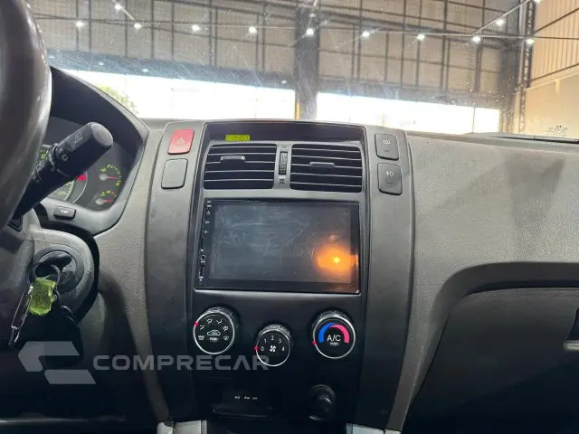 TUCSON - 2.0 GL 2WD 16V 4P MANUAL