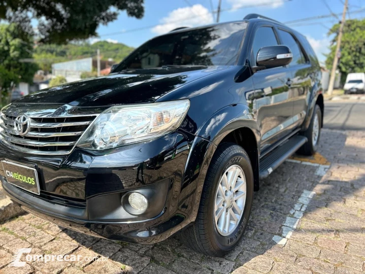 Hilux SW4 SR 4x2 2.7/ 2.7 Flex 16V Aut.