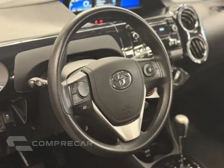 ETIOS 1.5 X PLUS 16V FLEX 4P AUTOMÁTICO