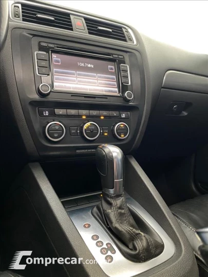 JETTA 2.0 TSI HIGHLINE 200CV GASOLINA 4P TIPTRONIC