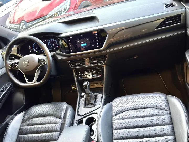 TAOS 1.4 250 TSI TOTAL FLEX HIGHLINE AUTOMÁTICO