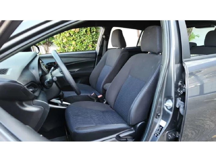 YARIS 1.3 16V FLEX XL LIVE MULTIDRIVE
