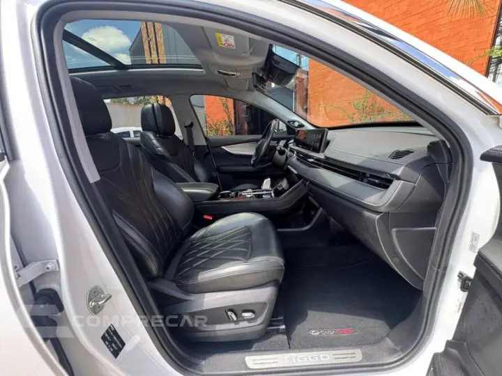 CAOA TIGGO8 PHEV