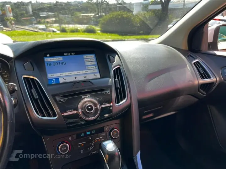 FOCUS 2.0 Titanium Fastback 16V