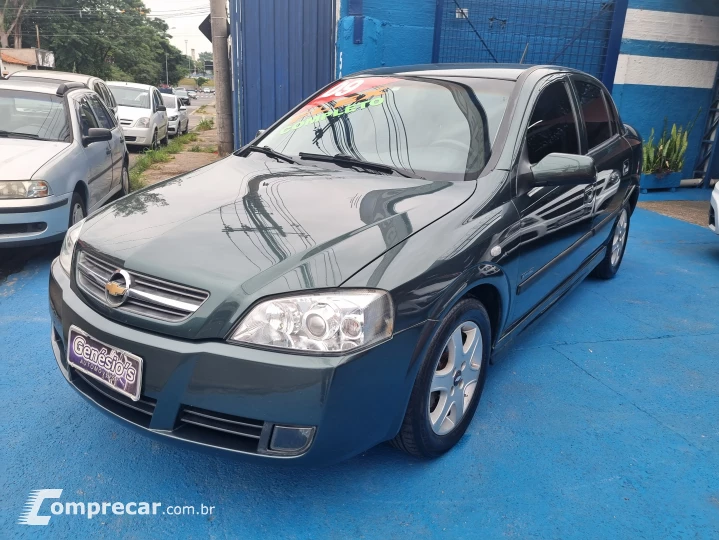 ASTRA 2.0 MPFI Advantage Sedan 8V