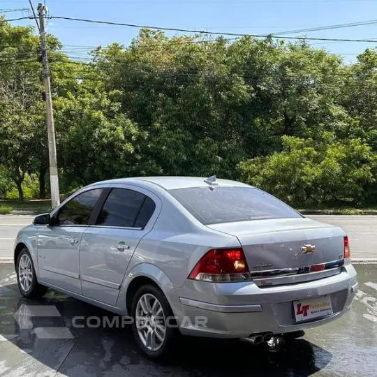 VECTRA SEDAN ELEGANCE