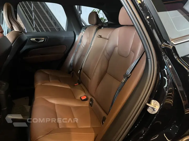 XC60 2.0 16V 4P T8 RECHARGE HÍBRIDO PLUS AWD TURBO GEARTRONI