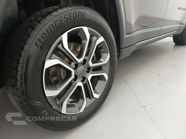 COMMANDER 1.3 T270 TURBO FLEX LIMITED AT6