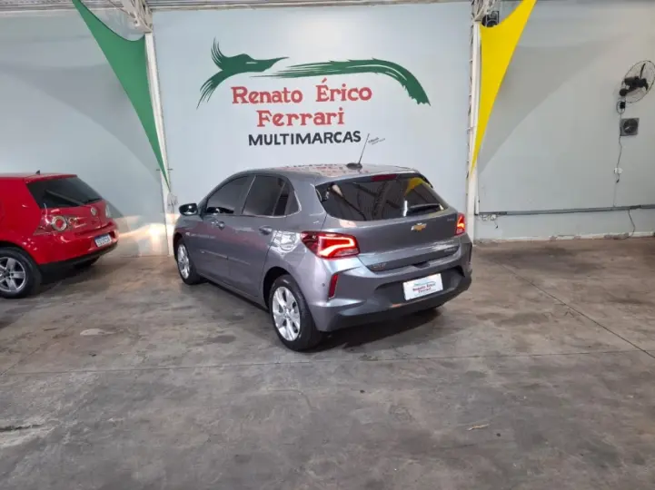 ONIX 1.0 Turbo Plus Premier