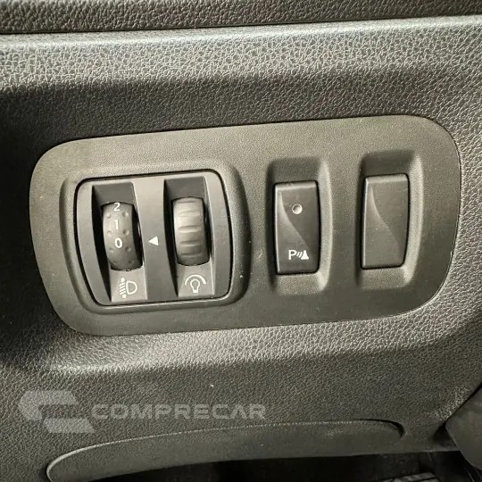 CAPTUR Zen 1.6 16V Flex 5p Aut.