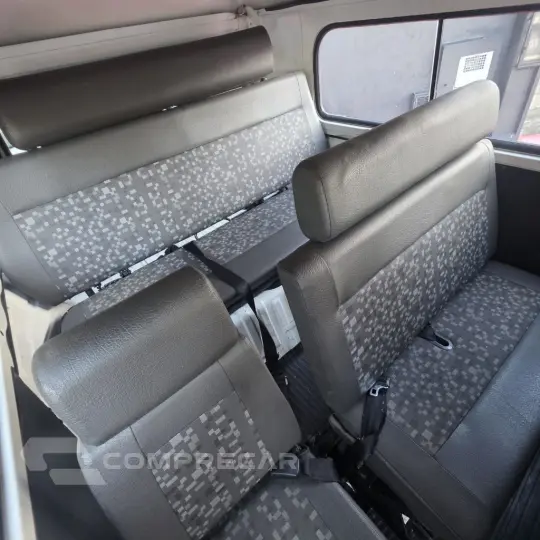 Kombi Lotação 1.6 MPi