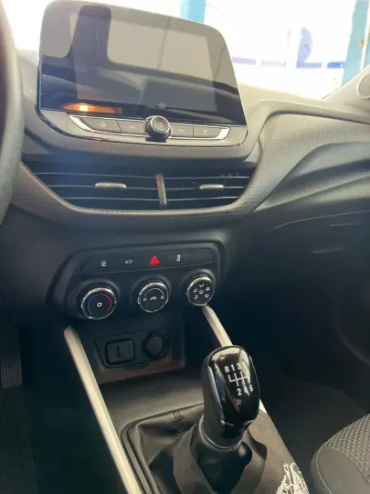 ONIX 1.0 Turbo Plus LT