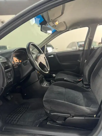 ASTRA 2.0 MPFI Advantage 8V