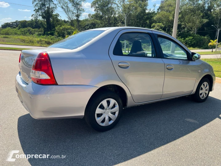 ETIOS 1.5 XS Sedan 16V