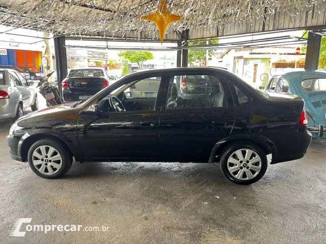 CLASSIC - 1.0 MPFI LS 8V 4P MANUAL