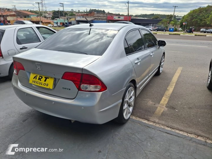 CIVIC 1.8 LXL 16V