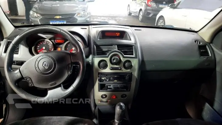 MEGANE 1.6 DYNAMIQUE 16V FLEX 4P MANUAL