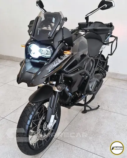 R 1250 GS TRIPLE BLACK