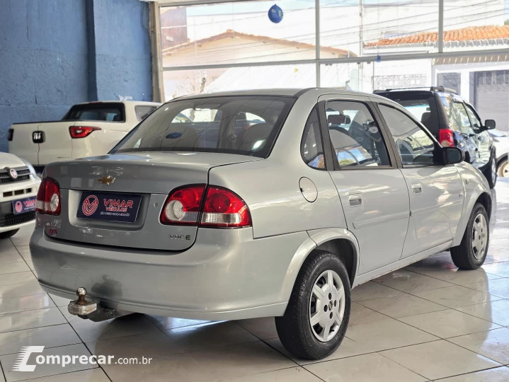 CLASSIC 1.0 MPFI Sedan 8V