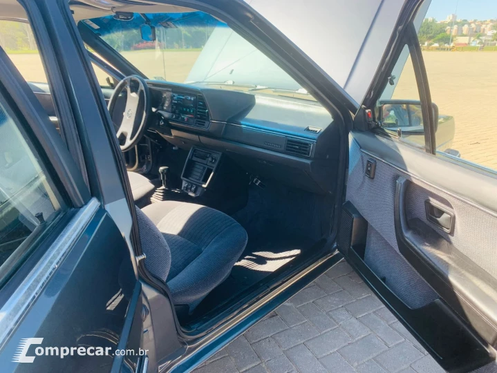 SANTANA 2.0 GLS 8V